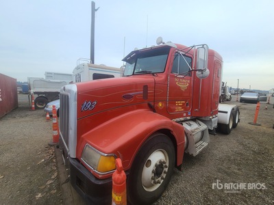 2003 Peterbilt 385 T/A Sleeper Truck Tractor