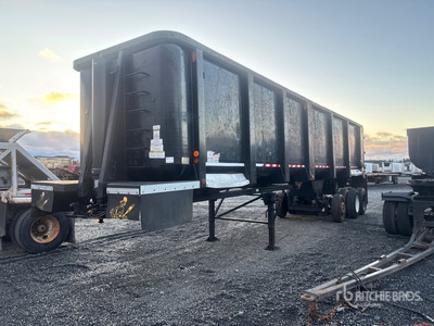 2001 Clement 37 ft Tri/A Remolque banera