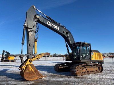 2015 John Deere 350GLC Tracked Excavator