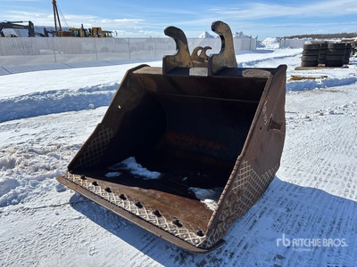 Brandt 72 in Q/C Cleanup エクスカベーター用バケット - Fits John Deere 350G