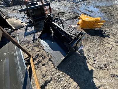 2026 GIYI GY-XKH39 39 in Multi-Purpose Mini Skid Steer Bucket (Unused)
