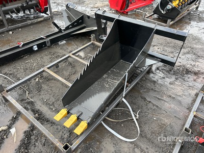 2026 GIYI GY-SBT39 39 in Skid Steer Stump Bucket with Tooth (Unused)