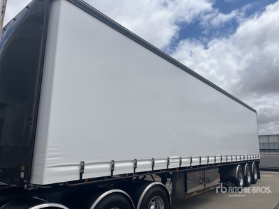 2017 Vawdrey 13.1 m Tri/A Pritsche-Plane Anhänger