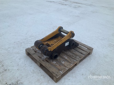 Excavator Coupler - Fits John Deere 200C LC