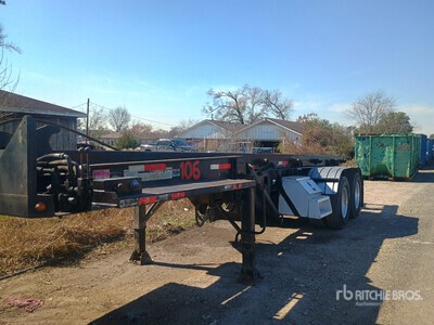 2010 DGNL T/A 34 FT Roll-Off Trailer