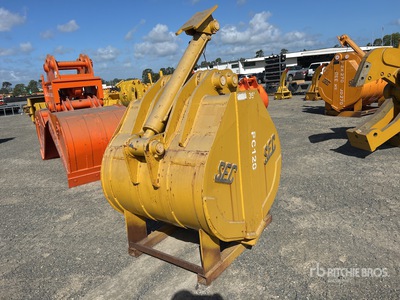 SEC 900 mm Q/C Clamshell Excavator Bucket - Fits 12 Ton