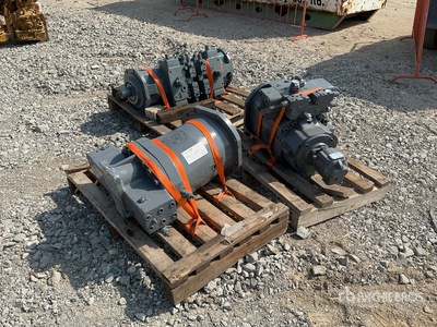 Quantity of (3) 2xKomatsu & 1xLiebherr Hydraulic Pump