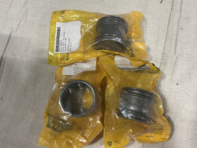 (46) Cat 1245043 Tube Couplings