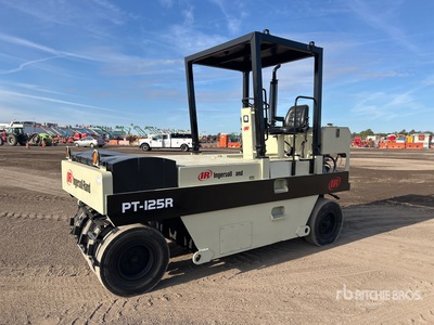 1994 Ingersoll Rand PT-125R 9 Wheel Gummiradwalze