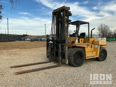 2006 Cat DP135 27000 lb Pneumatic Tire Forklift