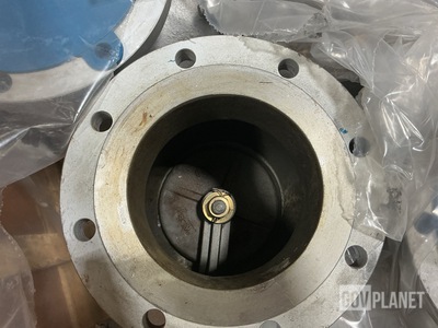 (4) W&O 012502.750 8 150 CS SWG CHK BT Swing Check Valves