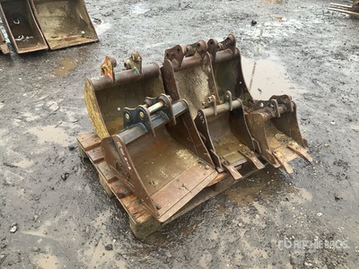 Quantity of (6) 2x450mm,2x300mm,2x280mm Excavator Bucket