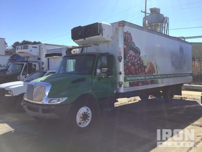 2008 International 4300 4x2 冷蔵トラック