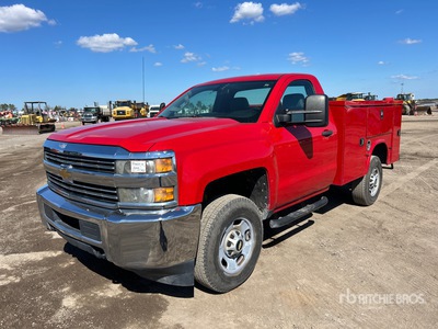 2015 Chevrolet Silverado 2500HD 4x2 Utility Truck