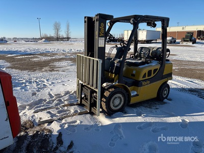 2008 Yale GLP050VXEVSE084 4800 lb Pneumatic Tire Heftruck