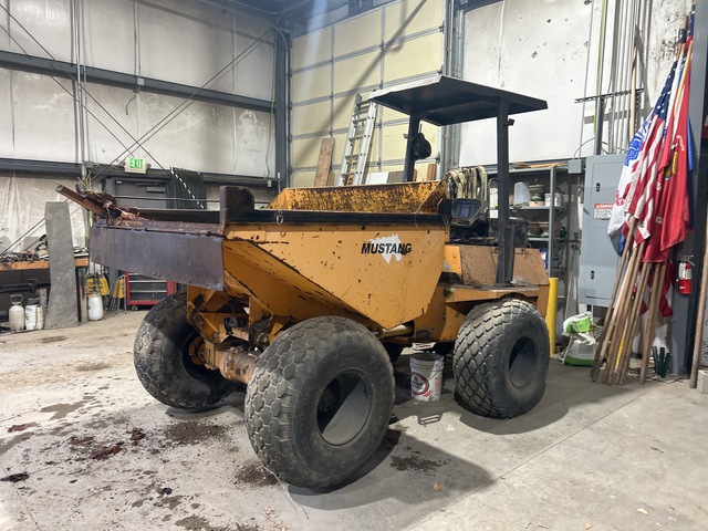 Mustang 300D 4x4 Dumper (Inoperable)