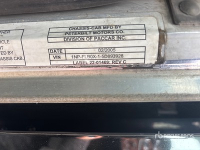 2005 Peterbilt 378 6x4 Sleeper T/A Camión dumper