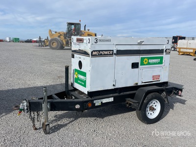 2013 MQ Power DCA25SSIU3C 20 kW Mobile Generatore