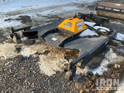 Quick Attach 72 in Cahrgeuse débroussailleuse