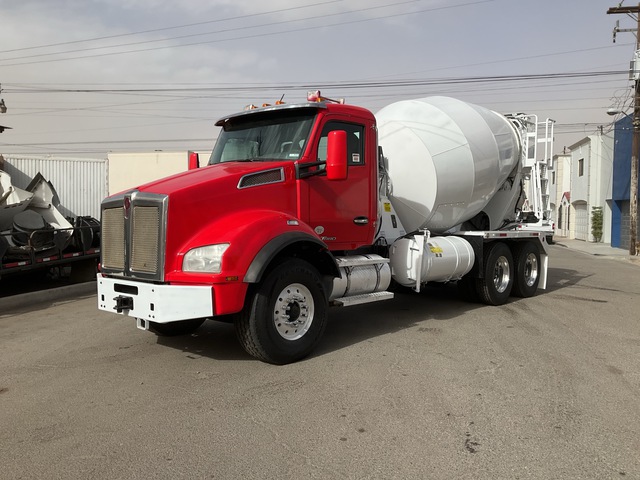 2018 Kenworth T880 6x4 Mixer Truck