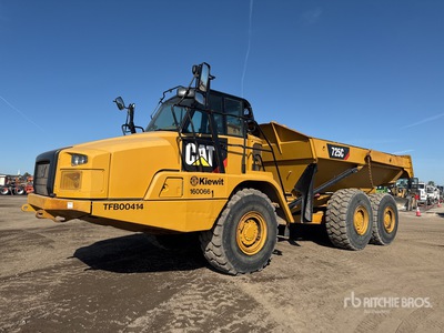 2015 Cat 725C Articulated Dump Truck