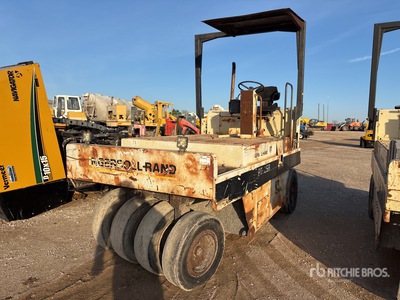 1997 Ingersoll Rand PT-125R 9 Wheel Pneumatic Roller