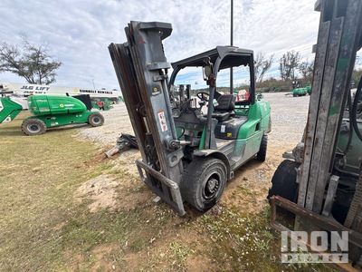 Cat FD50CN 9650 lb Pneumatic Tire Forklift (Inoperable)