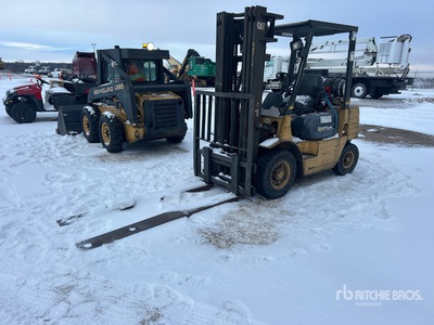 Cat GP25 4400 lb Cushion Tire Heftruck