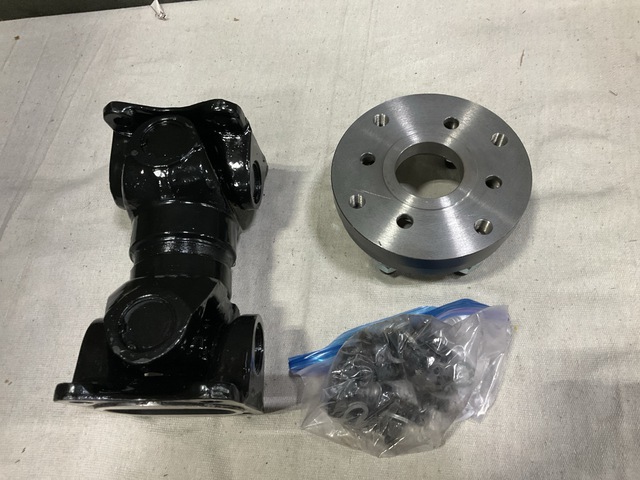 (6) Pioneer Industries DLS 203758-00 Non-Vehicular Universal Joints