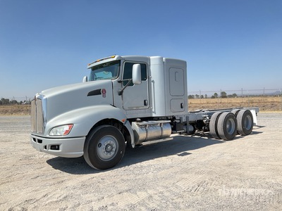2017 Kenworth T660 6x4 Sleeper Camion Chasis Cabina / Cabina y chasis