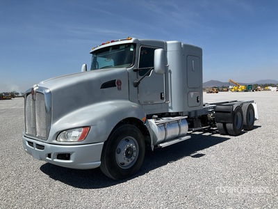 2017 Kenworth T660 6x4 Sleeper Camion Chasis Cabina / Cabina y chasis