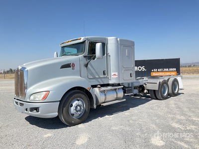 2017 Kenworth T660 6x4 Sleeper Camion Chasis Cabina / Cabina y chasis