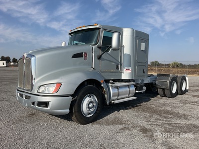 2016 Kenworth T660 6x4 Sleeper Camion Chasis Cabina / Cabine et châssis
