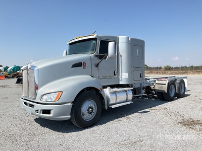 2016 Kenworth T660 6x4 Sleeper Camion Chasis Cabina / を見 Cab and Chassis