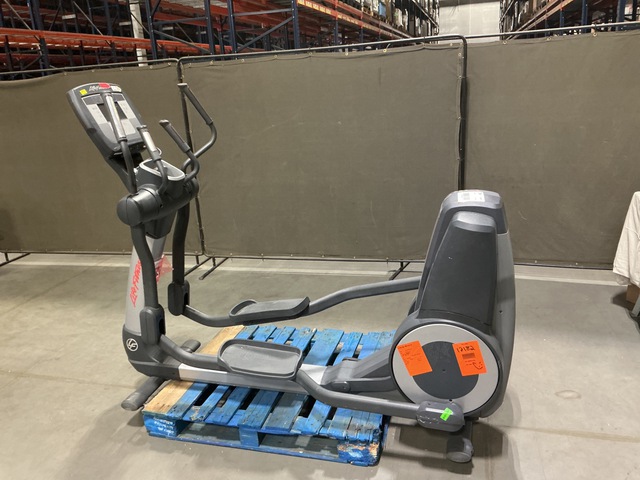 Life Fitness 95X Elliptical