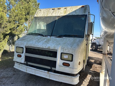 2001 Workhorse P42 4x2 سيارة نقل ستبب