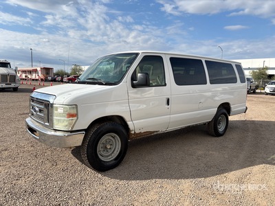 2013 Ford E-350 10 Passenger Van
