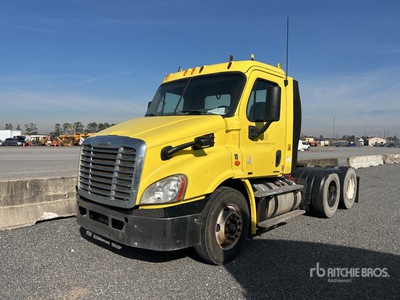 2012 Freightliner Cascadia 113 6x4 T/A Day Cab Truck Tractor