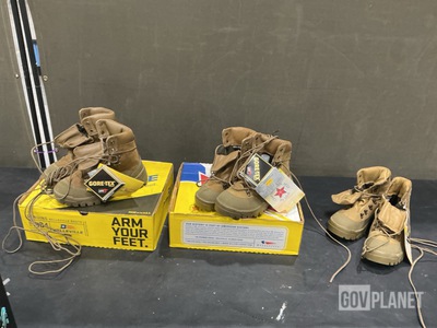 (40) Pairs of Men's Boots