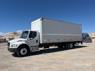2004 Freightliner M2 106 4x2 Furgoneta caja cerrada