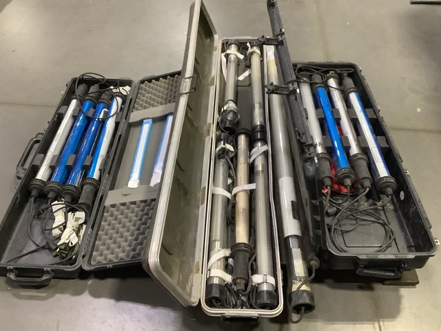 Portable Fluorescent Light Set Portable Fluorescent Light Set