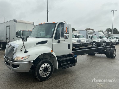 2018 International 4300 SBA 4x2 4x2 Cab and Chassis