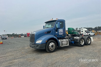2020 Peterbilt 579 6x4 T/A Day Cab Truck Tractor