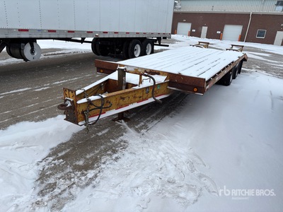 2001 24 ft Equipment Trailer