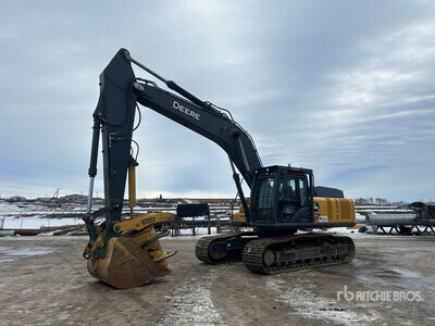 2022 John Deere 350P Tracked Excavator