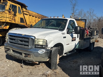 2003 FORD F550 4x2 شاحنة التشحيم (Inoperable)
