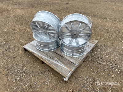 Quantity of (4) Aluminum Rims Roues