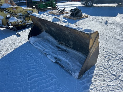 John Deere 91 in Backhoe Loader Bucket