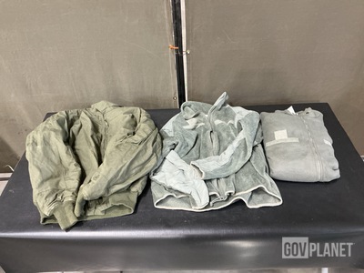 (20) Cold Weather Jackets, (6) Extreme Cold Weather Liners & (2) Liners