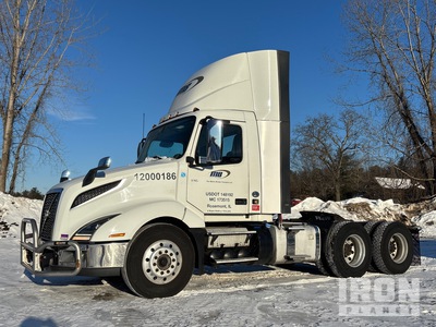 2020 Volvo VNL 300 6x4 تراكتور شاحنة نهارية (ثنائية المحور)